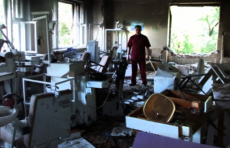 Последствия артобстрела в Донецке